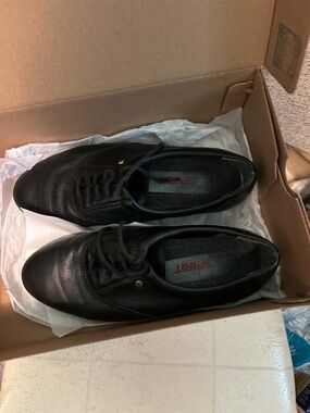 Spirit Black Leather Women's Lace-Up Flats